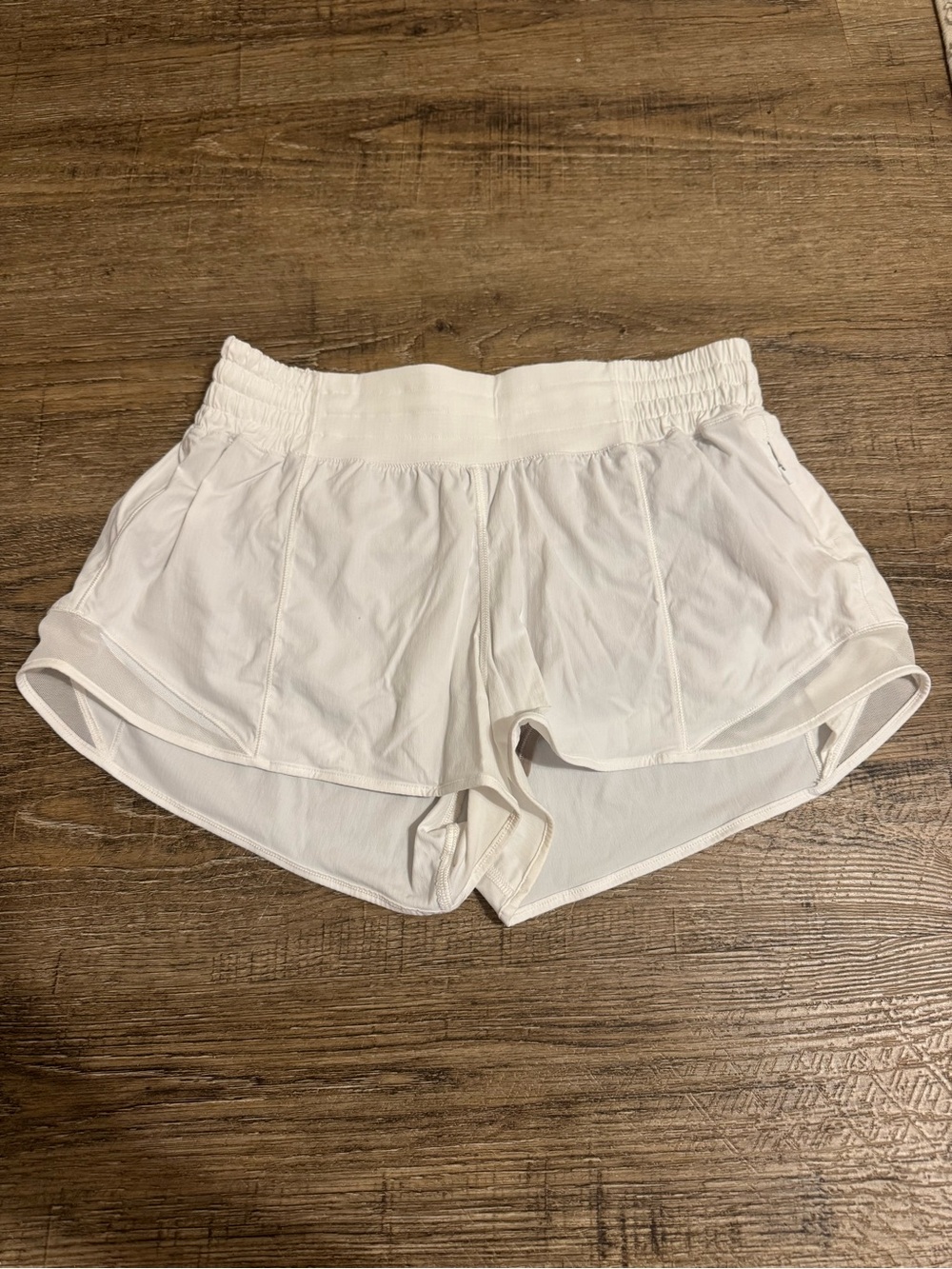 Lululemon high-rise hotty hot shorts